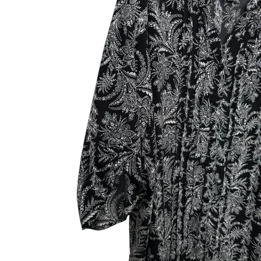 Catherines Tunic Top Blouse Size 3X 26/28W Black White Floral Button Up Roll Tab - Picture 6 of 6